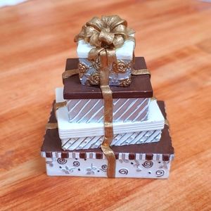 Enesco Cake Resin Birthday Congratulations collect